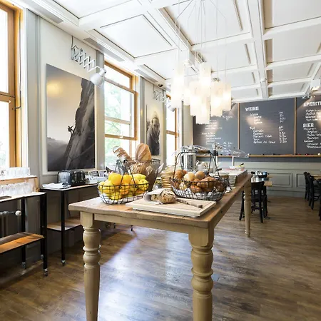 Alpenblick - Kind Of A Ξενοδοχείο Βέρνη