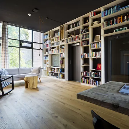 Alpenblick - Kind Of A Hotel Bern