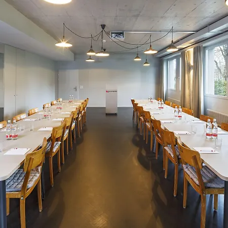 Alpenblick - Kind Of A Hotel Berno